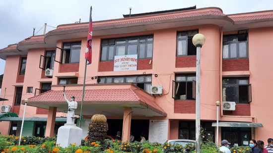 पत्रकार पाठकलाई पक्राउ नगर्न अल्पकालीन आदेश